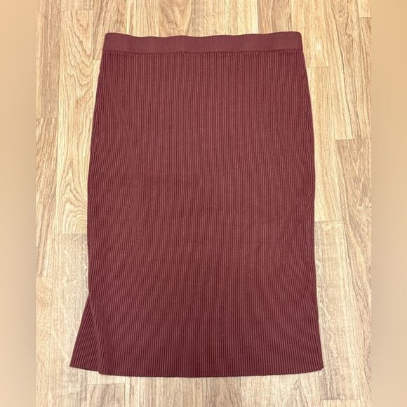Abercrombie & Fitch Ribbed Knit Pencil Midi Skirt - Picture 4 of 4